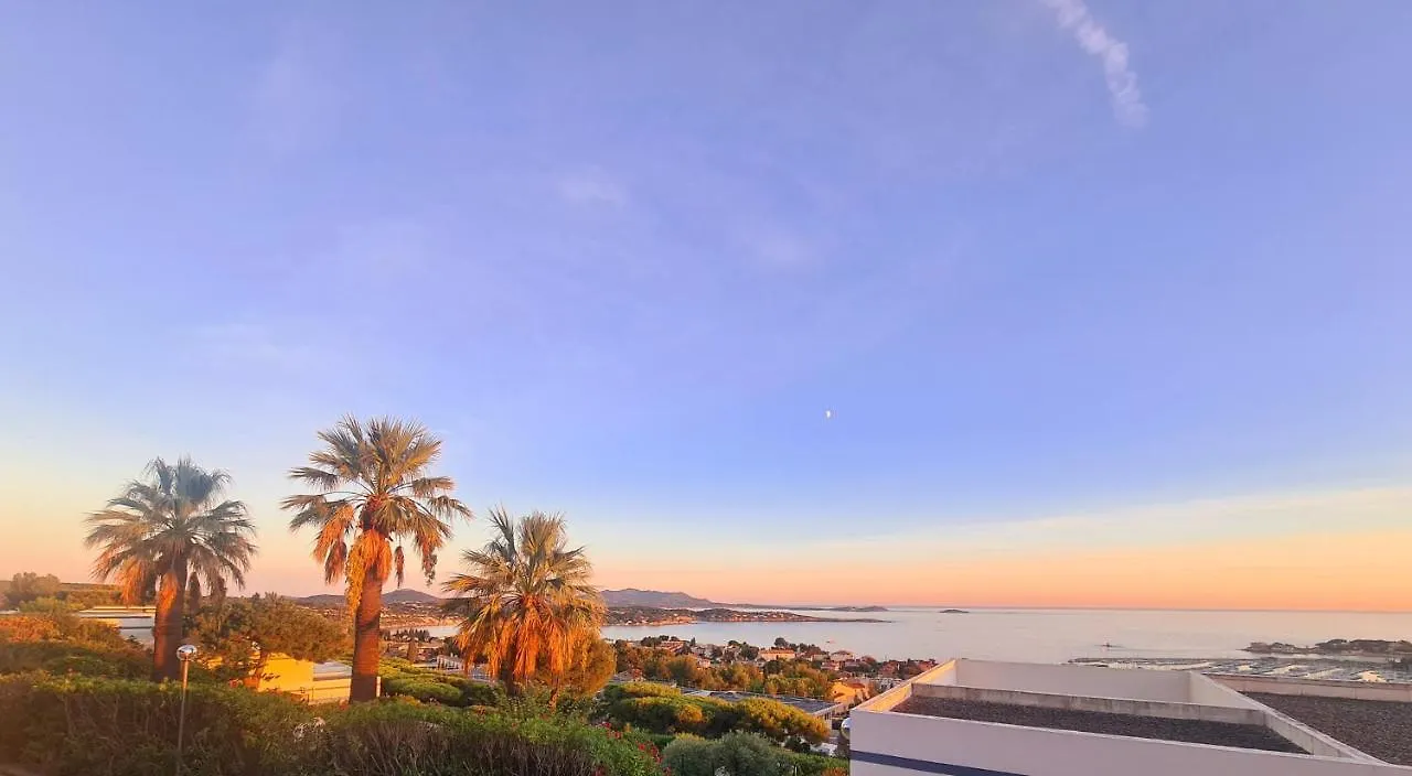 Magnifique Appartement Vue Mer - Grande Terrasse Et Piscine Bandol France